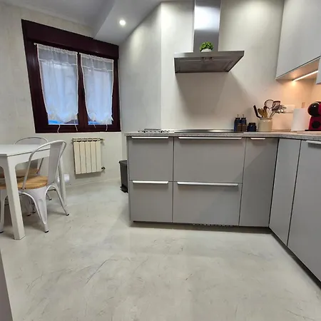 Apartman R2r - Siente Centrico Con Garaje - 651a