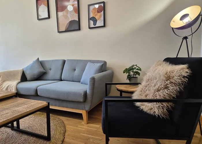 651a Siente Centrico Con Garaje By R2r Consulting Oviedo